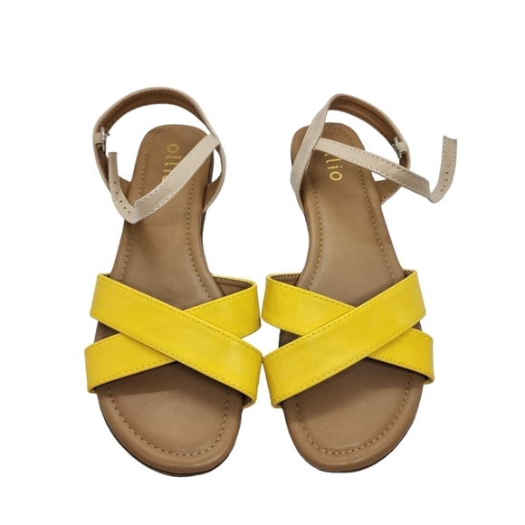 Ollio Women's Two Tone Cross Straps Ankle Buckled Flat Sandals - 9 - Picture 4 of 8